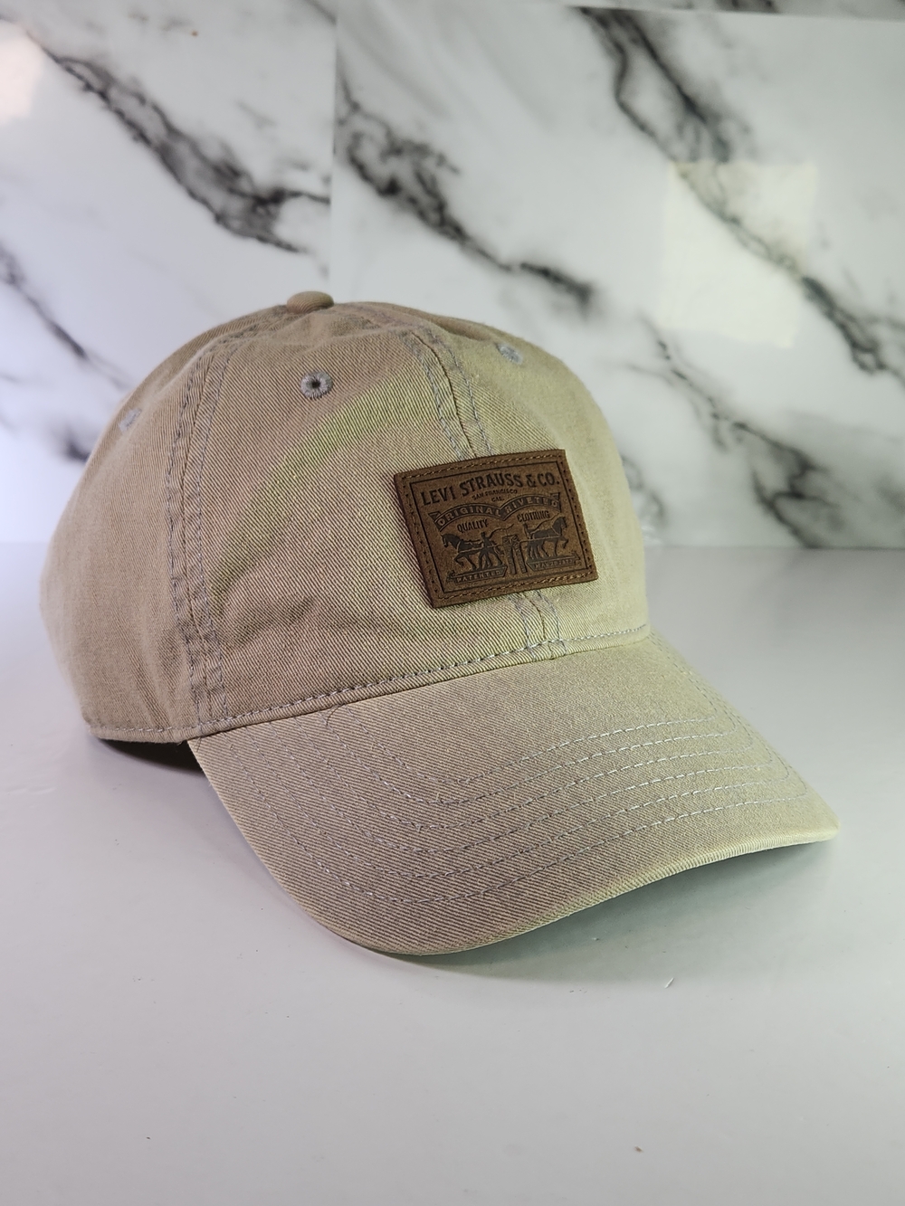 Levi's Cotton Baseball Cap with Leather Logo Patch. Adjustable Unisex